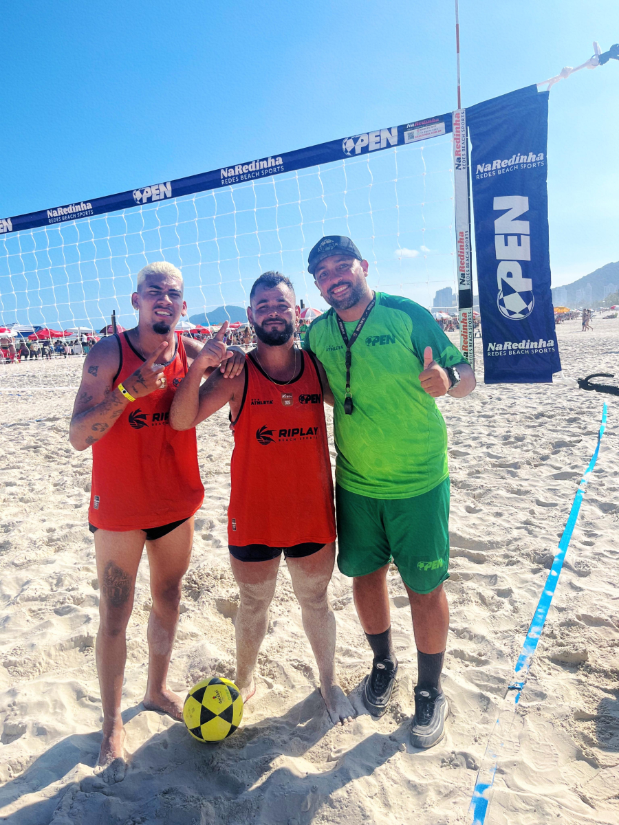 Equipe de Chapadão do Sul brilha no Open Nacional de Futevôlei em Guarujá